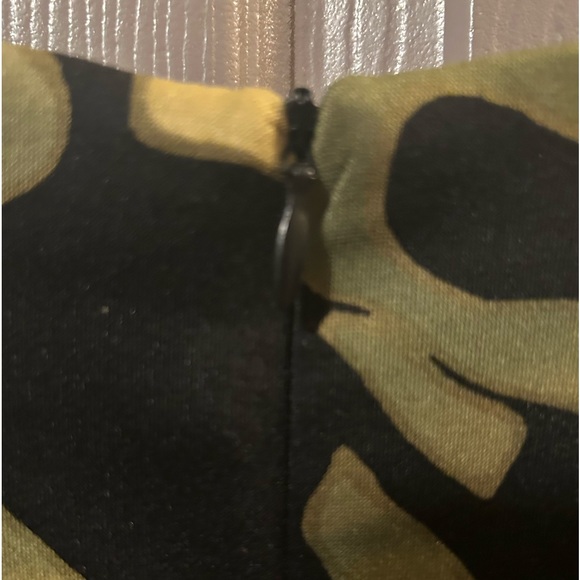 Beautiful knee length dress **NWT** - Picture 3 of 4